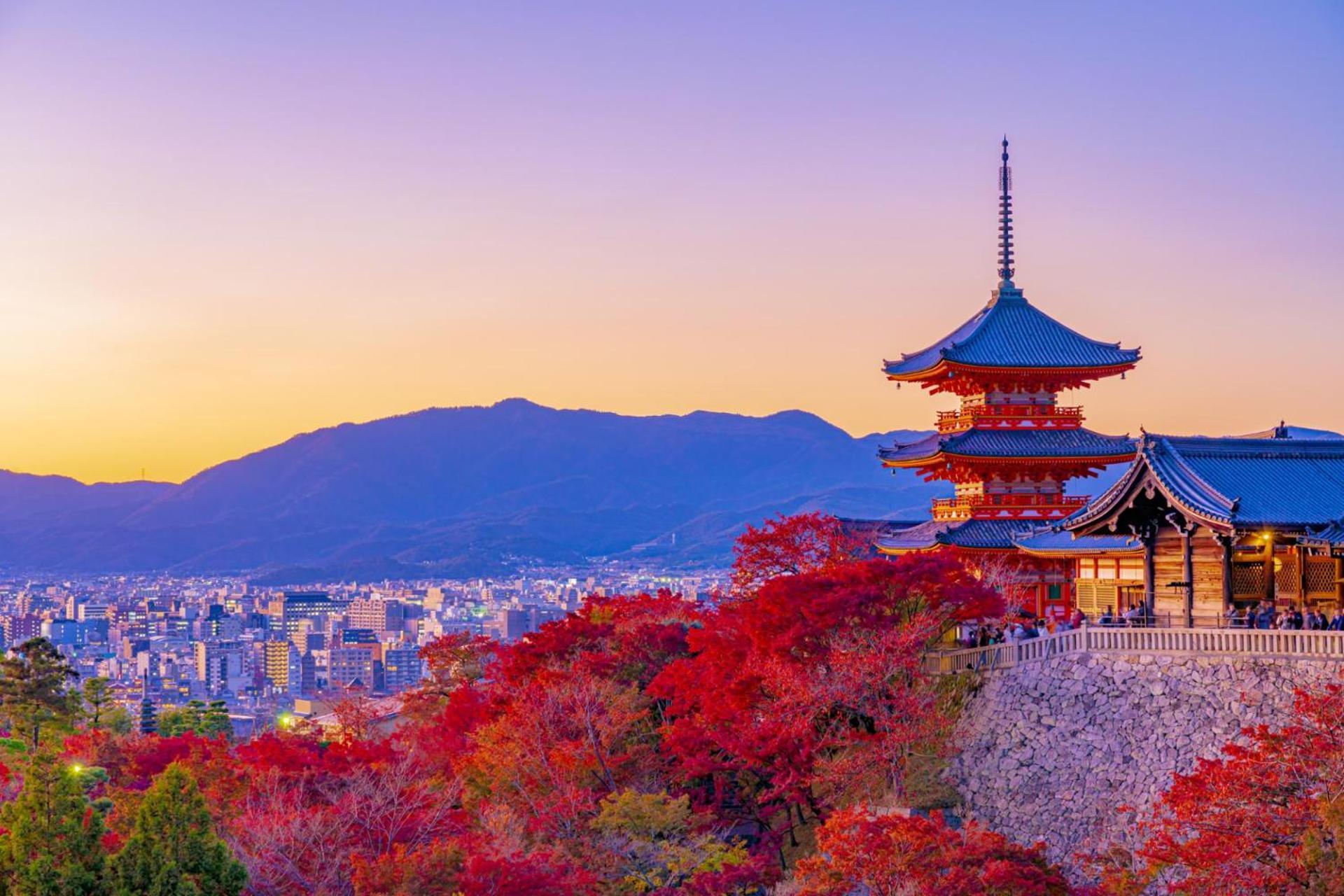 天神桥筋六丁目站 1 分钟 一趟电车可达梅田难波心斋桥道顿堀日本桥吃饭购物便利 Osaka
